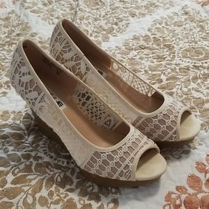 Lace Wedge Shoes
